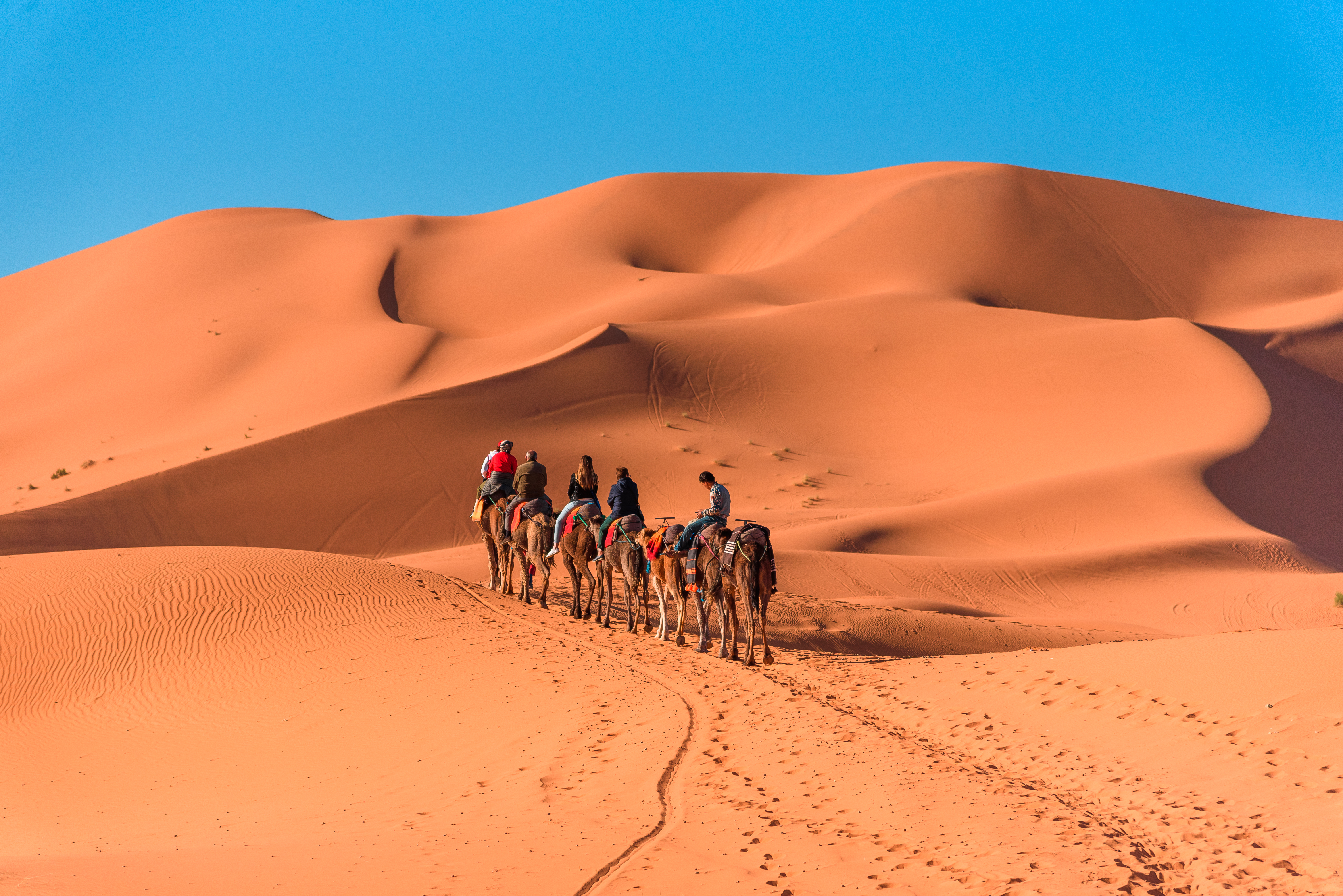 DIA 4 - BOUMALNE DADÈS - GARGANTA DO TODGHÁ - KSAR EL KHORBAT - MERZOUGA 