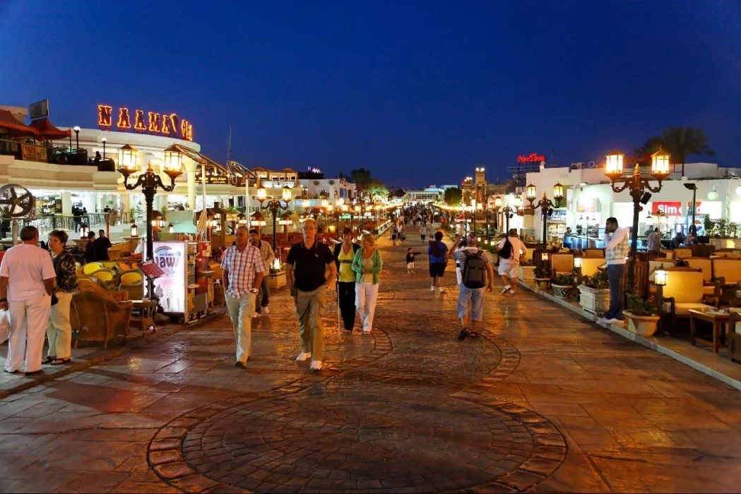 Sharm El-Sheikh & Cairo — Red Sea, Sand & Pyramids
