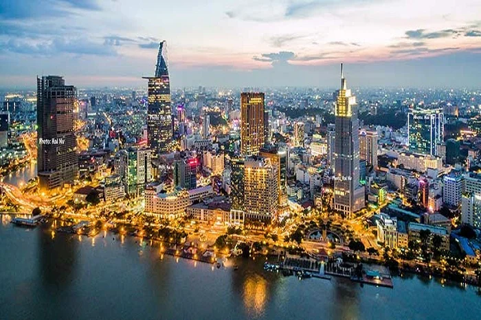 Le Vietnam Autrement — Entre Traditions, Rizières & Eaux Émeraude - Image 11