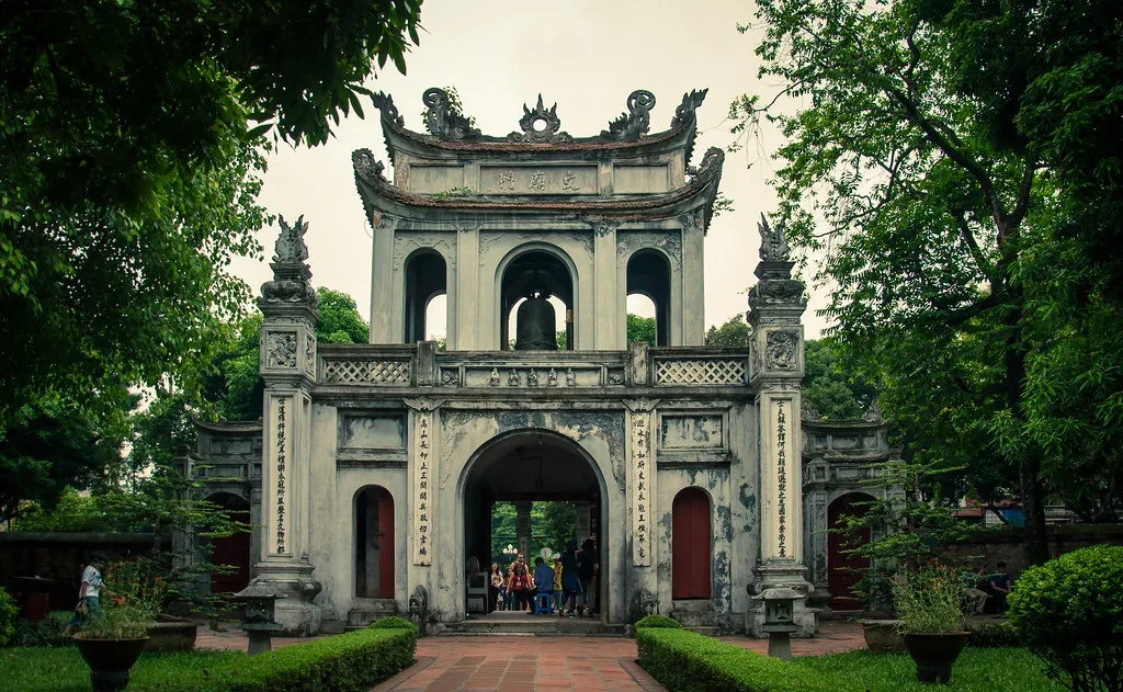 Le Vietnam Autrement — Entre Traditions, Rizières & Eaux Émeraude - Image 13