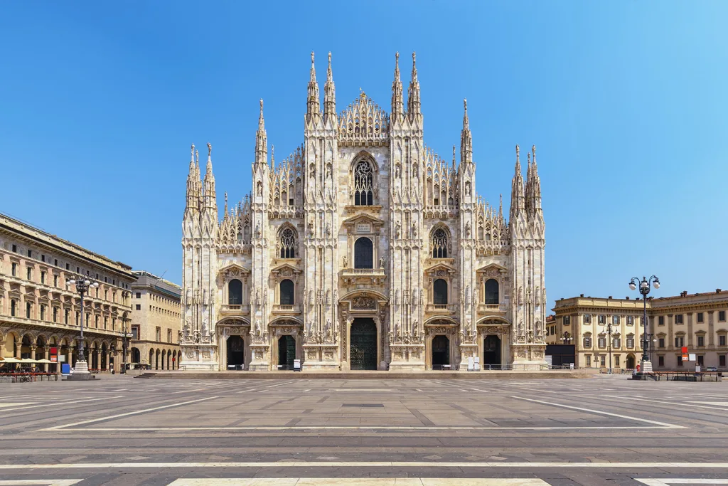 JOUR 2 - Milan · Visite Guidée · Duomo, La Scala & Château des Sforza